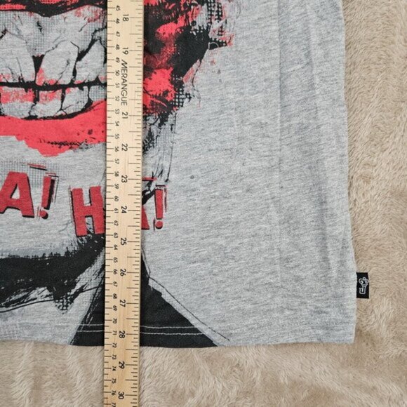 DC Comics Joker Dark Knight Batman Villain T-Shirt Mens Size L Gray Short Sleeve - Picture 4 of 10
